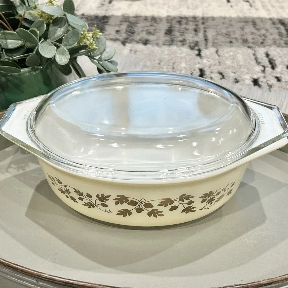 Pyrex Golden Acorn Casserole Dish #043 w Lid 1.5 Qt Vintage 1960s Promo Pattern